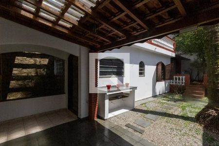 Casa à venda com 130m², 3 quartos e 2 vagasQuintal