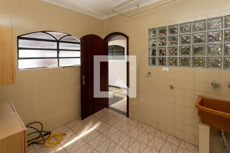Casa à venda com 130m², 3 quartos e 2 vagasÁrea de Serviço