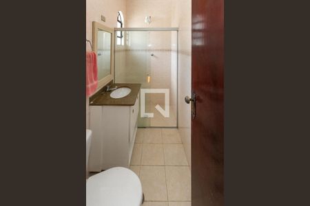 Casa à venda com 130m², 3 quartos e 2 vagasBanheiro