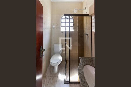 Casa à venda com 130m², 3 quartos e 2 vagasBanheiro de Serviço