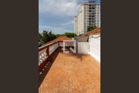 Casa à venda com 130m², 3 quartos e 2 vagasTerraço