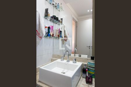 Apartamento à venda com 98m², 3 quartos e 2 vagasBanheiro da Suíte