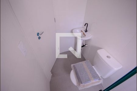Casa para alugar com 70m², 2 quartos e sem vaga Casa para alugar com 70m², 2 quartos e sem vagaBanheiro