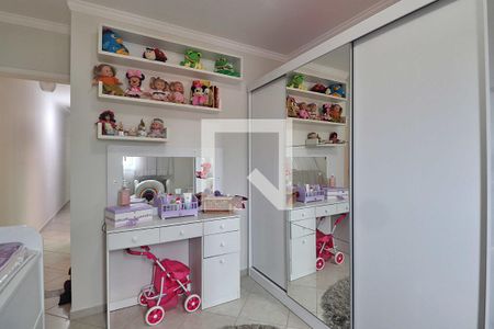 Casa à venda com 161m², 3 quartos e 4 vagasQuarto 2