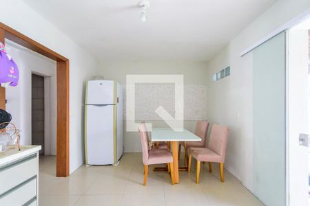 Casa à venda com 105m², 2 quartos e 2 vagas Casa à venda com 105m², 2 quartos e 2 vagasCozinha