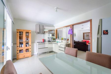 Casa à venda com 105m², 2 quartos e 2 vagas Casa à venda com 105m², 2 quartos e 2 vagasCozinha