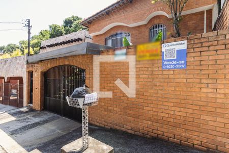 Casa à venda com 270m², 3 quartos e 2 vagasFachada
