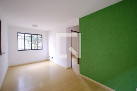 Sala de apartamento para alugar com 2 quartos, 50m² em Guaíra, Curitiba