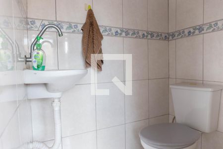 Casa à venda com 225m², 5 quartos e 1 vaga Casa à venda com 225m², 5 quartos e 1 vagaLavabo Churrasqueira