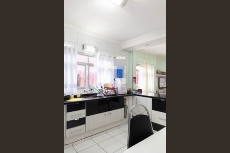 Casa à venda com 225m², 5 quartos e 1 vaga Casa à venda com 225m², 5 quartos e 1 vagaCozinha