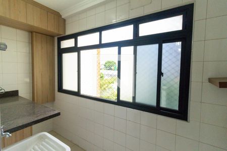 Apartamento à venda com 108m², 4 quartos e 2 vagas Apartamento à venda com 108m², 4 quartos e 2 vagasÁrea de serviço