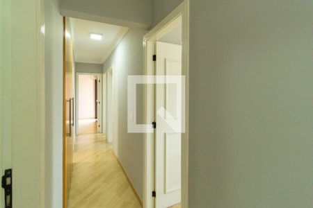 Apartamento à venda com 108m², 4 quartos e 2 vagas Apartamento à venda com 108m², 4 quartos e 2 vagasCorredor