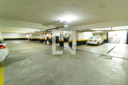 Garagem de apartamento para alugar com 4 quartos, 108m² em Vila Monumento, São Paulo