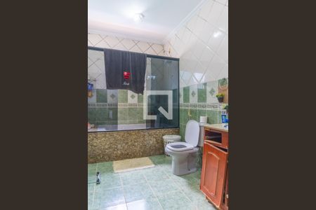 Casa de condomínio para alugar com 816m², 4 quartos e 8 vagas Casa de condomínio para alugar com 816m², 4 quartos e 8 vagasBanheiro da Suíte 2