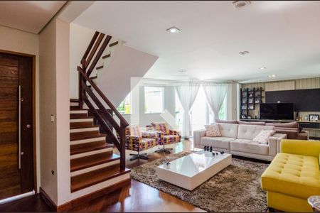 Casa à venda com 4 quartos, 338m² em Bairro dos Casa, São Bernardo do Campo