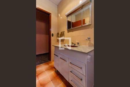 Casa à venda com 300m², 4 quartos e 2 vagasBanheiro Social