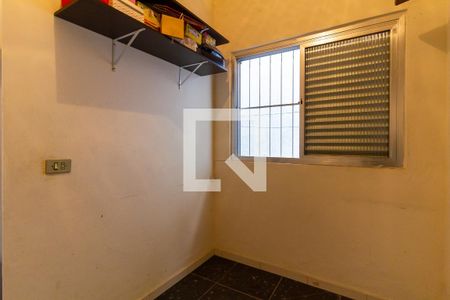 Casa à venda com 300m², 4 quartos e 2 vagasQuarto de Serviço