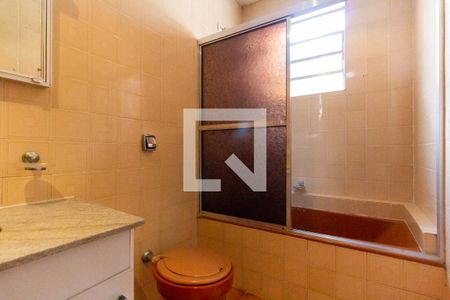 Casa à venda com 300m², 4 quartos e 2 vagasBanheiro Social