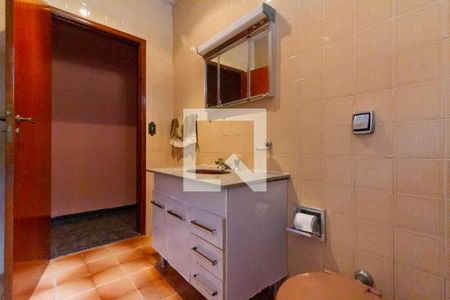 Casa à venda com 300m², 4 quartos e 2 vagasBanheiro Social