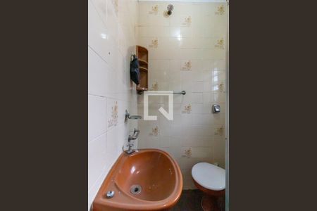 Casa à venda com 300m², 4 quartos e 2 vagasBanheiro da edícula