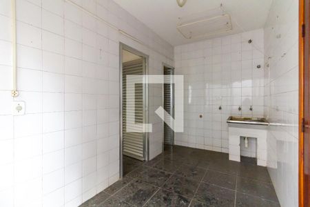 Casa à venda com 300m², 4 quartos e 2 vagasÁrea de Serviço