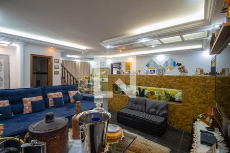 Casa à venda com 3 quartos, 256m² em Nova Petrópolis, São Bernardo do Campo