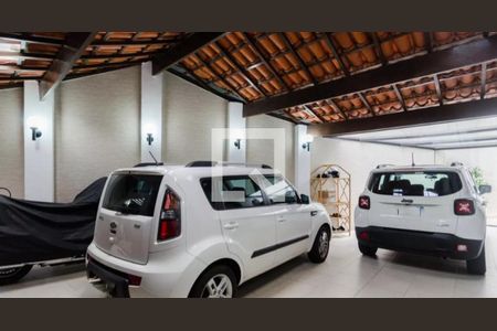 Casa à venda com 300m², 3 quartos e 3 vagas