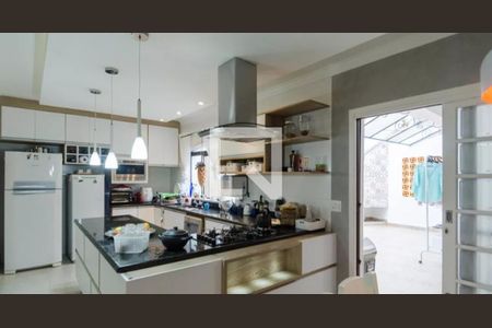 Casa à venda com 300m², 3 quartos e 3 vagas