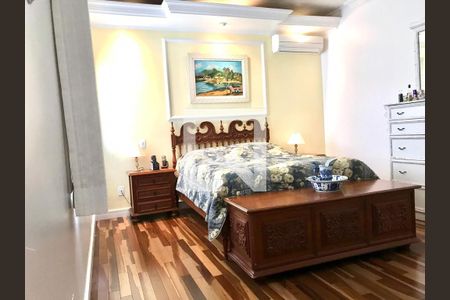 Casa à venda com 300m², 3 quartos e 3 vagas