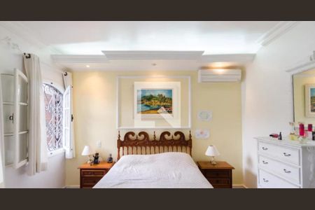 Casa à venda com 300m², 3 quartos e 3 vagas