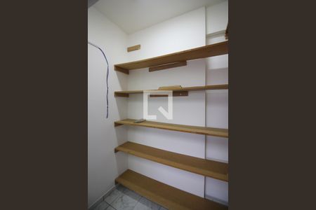 Apartamento à venda com 188m², 4 quartos e 3 vagasDespensa