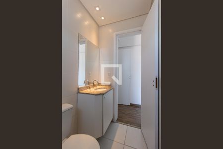 Apartamento para alugar com 70m², 2 quartos e 1 vaga Apartamento para alugar com 70m², 2 quartos e 1 vagaBanheiro da Suíte