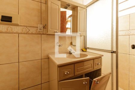 Banheiro da Suíte de apartamento para alugar com 1 quarto, 28m² em Rubem Berta, Porto Alegre