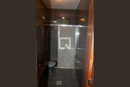 Casa à venda com 326m², 2 quartos e 2 vagasBanheiro