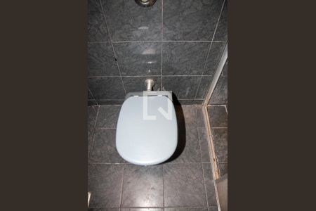 Casa à venda com 326m², 2 quartos e 2 vagasBanheiro