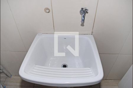 Casa à venda com 100m², 3 quartos e 3 vagas Casa à venda com 100m², 3 quartos e 3 vagasÁrea de Serviço