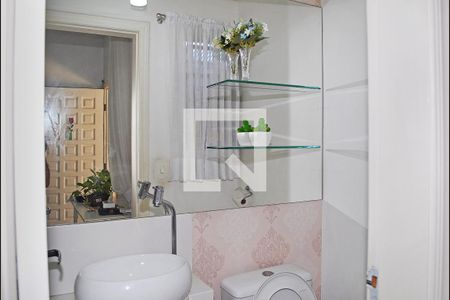 Casa à venda com 100m², 3 quartos e 3 vagas Casa à venda com 100m², 3 quartos e 3 vagasLavabo