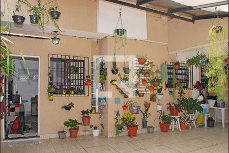 Casa à venda com 100m², 3 quartos e 3 vagas Casa à venda com 100m², 3 quartos e 3 vagasQuintal