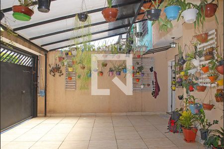 Casa à venda com 100m², 3 quartos e 3 vagas Casa à venda com 100m², 3 quartos e 3 vagasQuintal