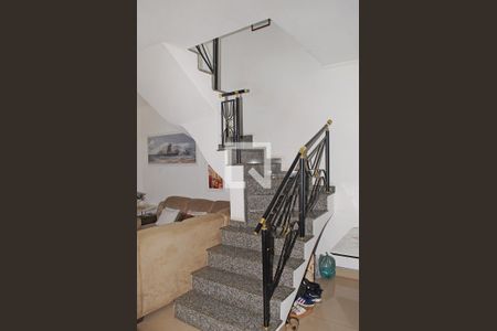 Casa à venda com 100m², 3 quartos e 3 vagas Casa à venda com 100m², 3 quartos e 3 vagasSala