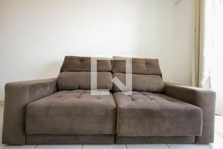 Sala de apartamento para alugar com 2 quartos, 54m² em Village Veneza, Goiânia