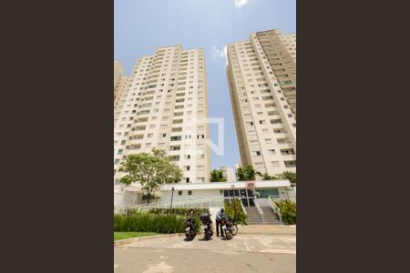 Apartamento para alugar com 54m², 2 quartos e 1 vagaFachada