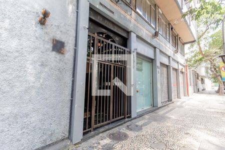 Apartamento à venda com 47m², 1 quarto e sem vaga Apartamento à venda com 47m², 1 quarto e sem vagaFachada