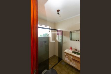 Casa à venda com 440m², 5 quartos e 8 vagasBanheiro da Suite 02