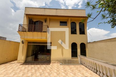 Casa à venda com 440m², 5 quartos e 8 vagasQuintal