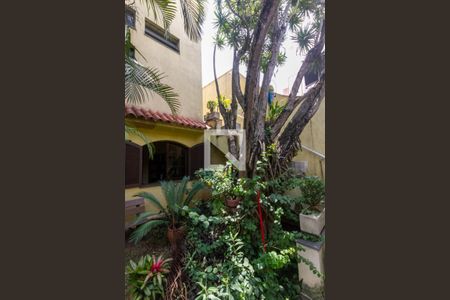 Casa à venda com 440m², 5 quartos e 8 vagasfrente da Casa