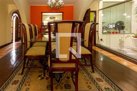 Casa à venda com 440m², 5 quartos e 8 vagasSala de Jantar