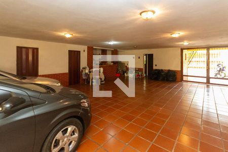 Casa à venda com 440m², 5 quartos e 8 vagasGaragem