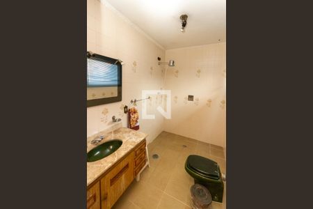 Casa à venda com 440m², 5 quartos e 8 vagasBanheiro Da Suite