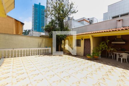 Casa à venda com 440m², 5 quartos e 8 vagasQuintal